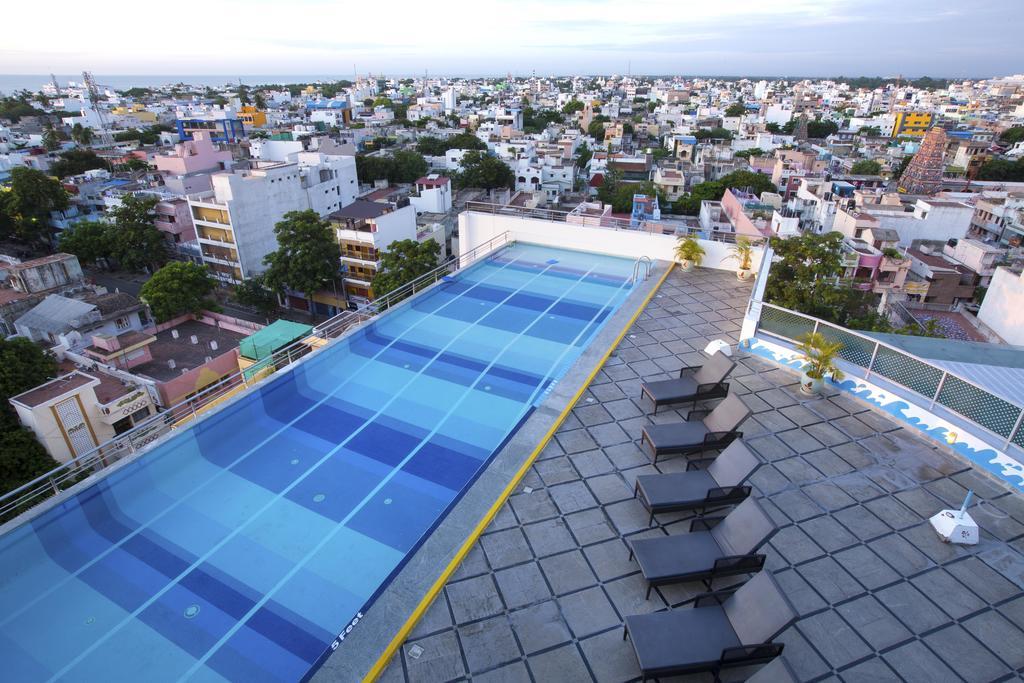 Hotel Atithi Пондичери Екстериор снимка