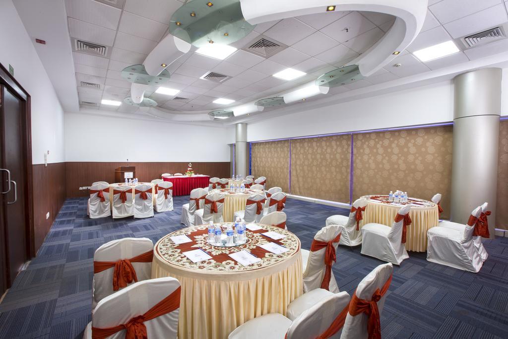Hotel Atithi Пондичери Екстериор снимка