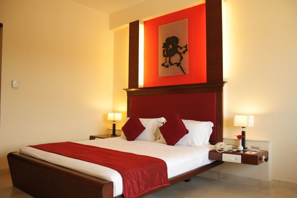 Hotel Atithi Пондичери Екстериор снимка