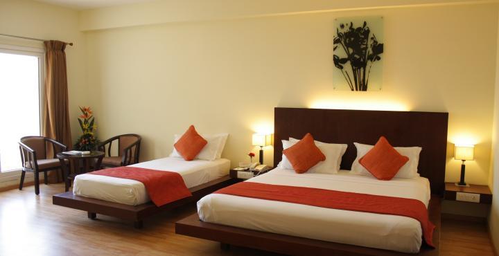 Hotel Atithi Пондичери Екстериор снимка
