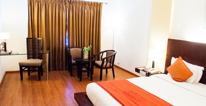 Hotel Atithi Пондичери Екстериор снимка