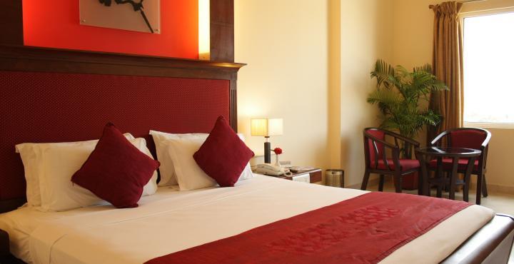 Hotel Atithi Пондичери Екстериор снимка