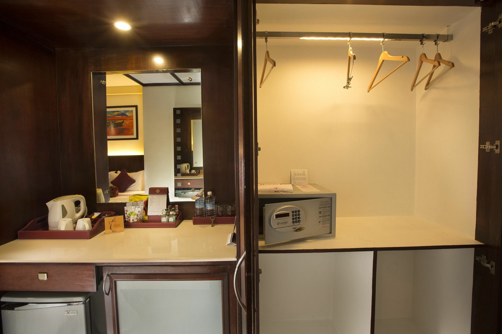 Hotel Atithi Пондичери Екстериор снимка